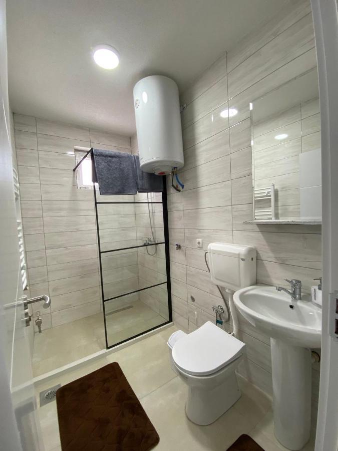 White Apartments Kosovo Polje Bagian luar foto